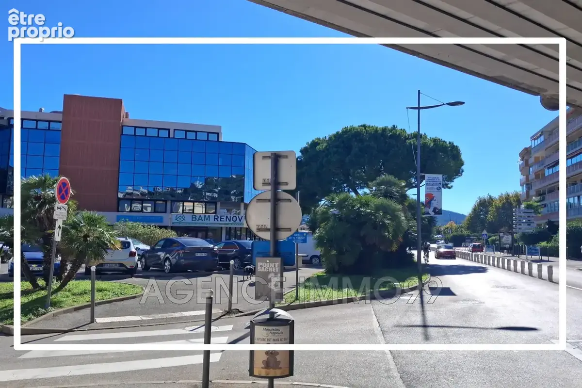 Parking à MANDELIEU-LA-NAPOULE
