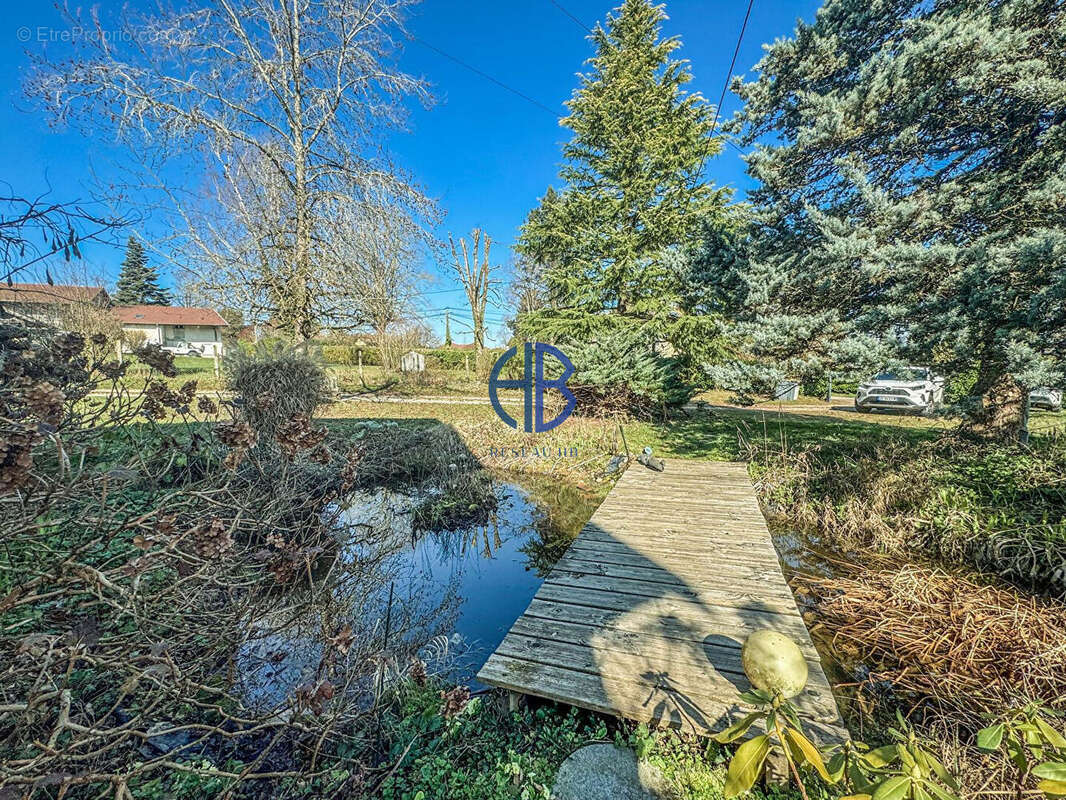 Maison à FAVERGES-DE-LA-TOUR