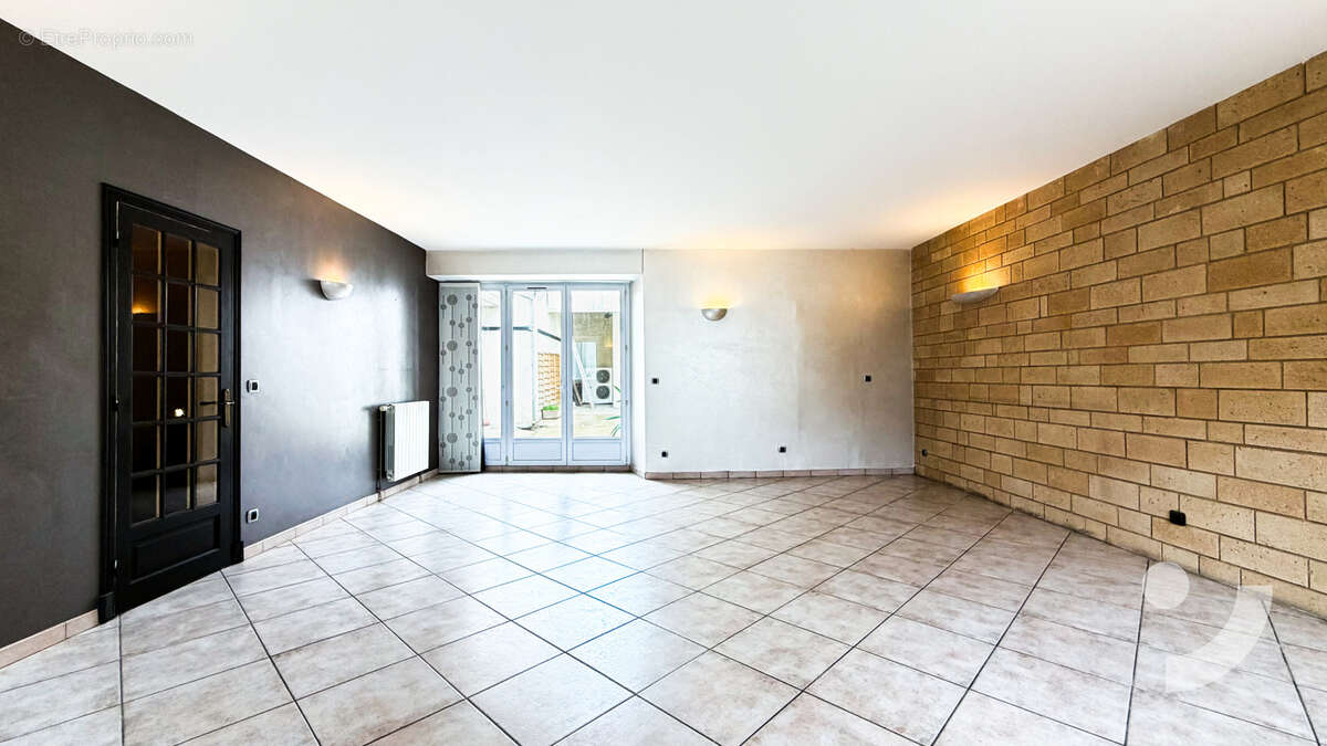 Maison à DAMERY