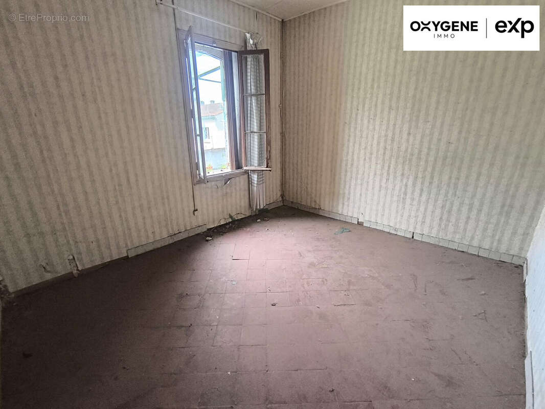 Commerce à LE BOULOU