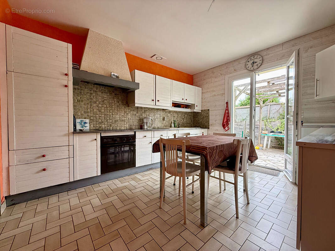 Maison à SURGERES