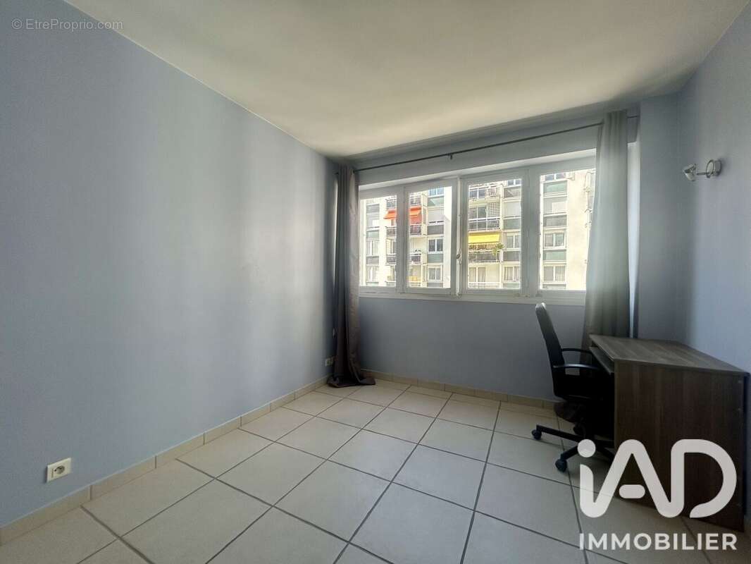 Photo 3 - Appartement à PARIS-20E