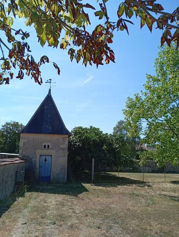 Maison 187 m² à Aubigne  - photo 2