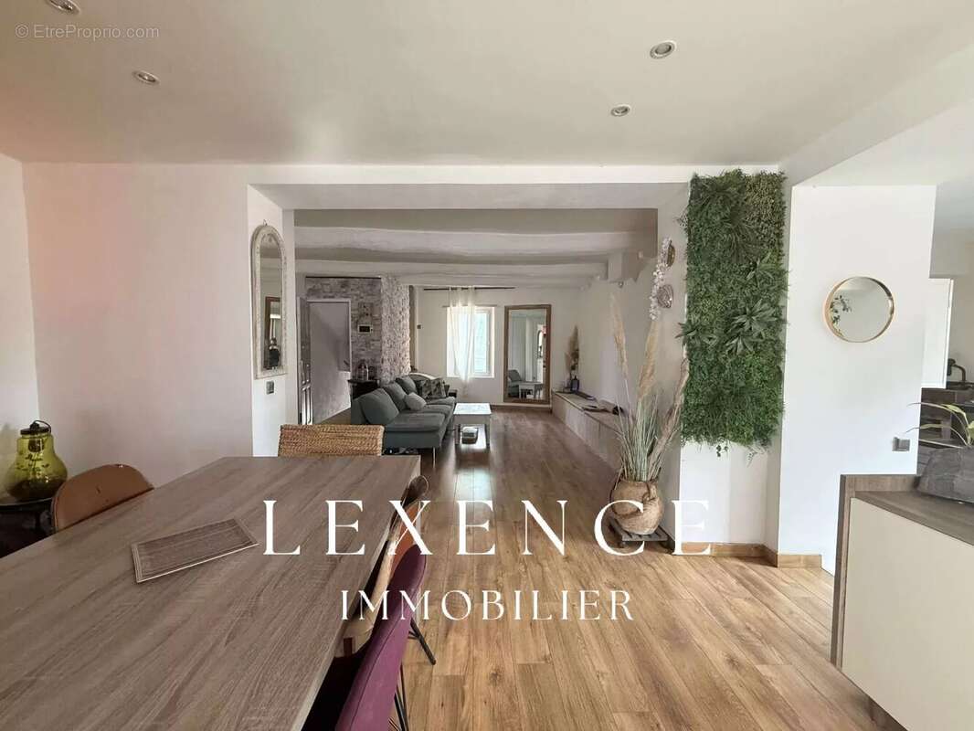 Appartement à POURRIERES