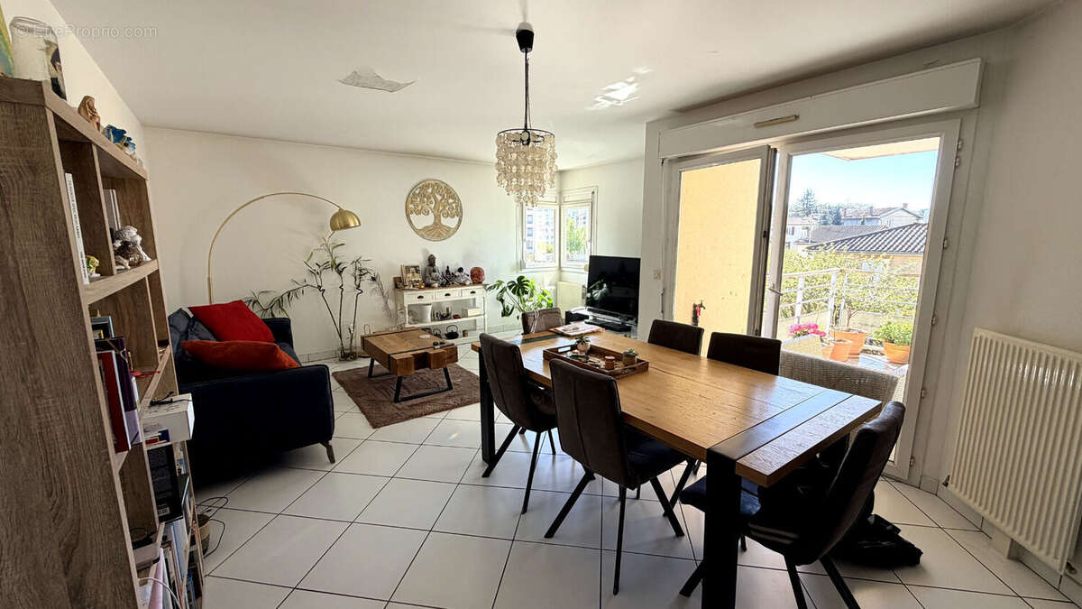 Appartement à TASSIN-LA-DEMI-LUNE