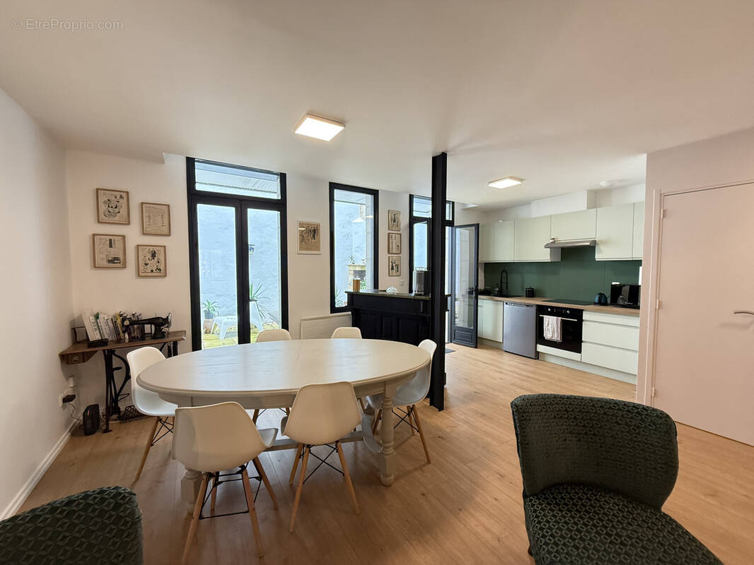 Appartement à BORDEAUX