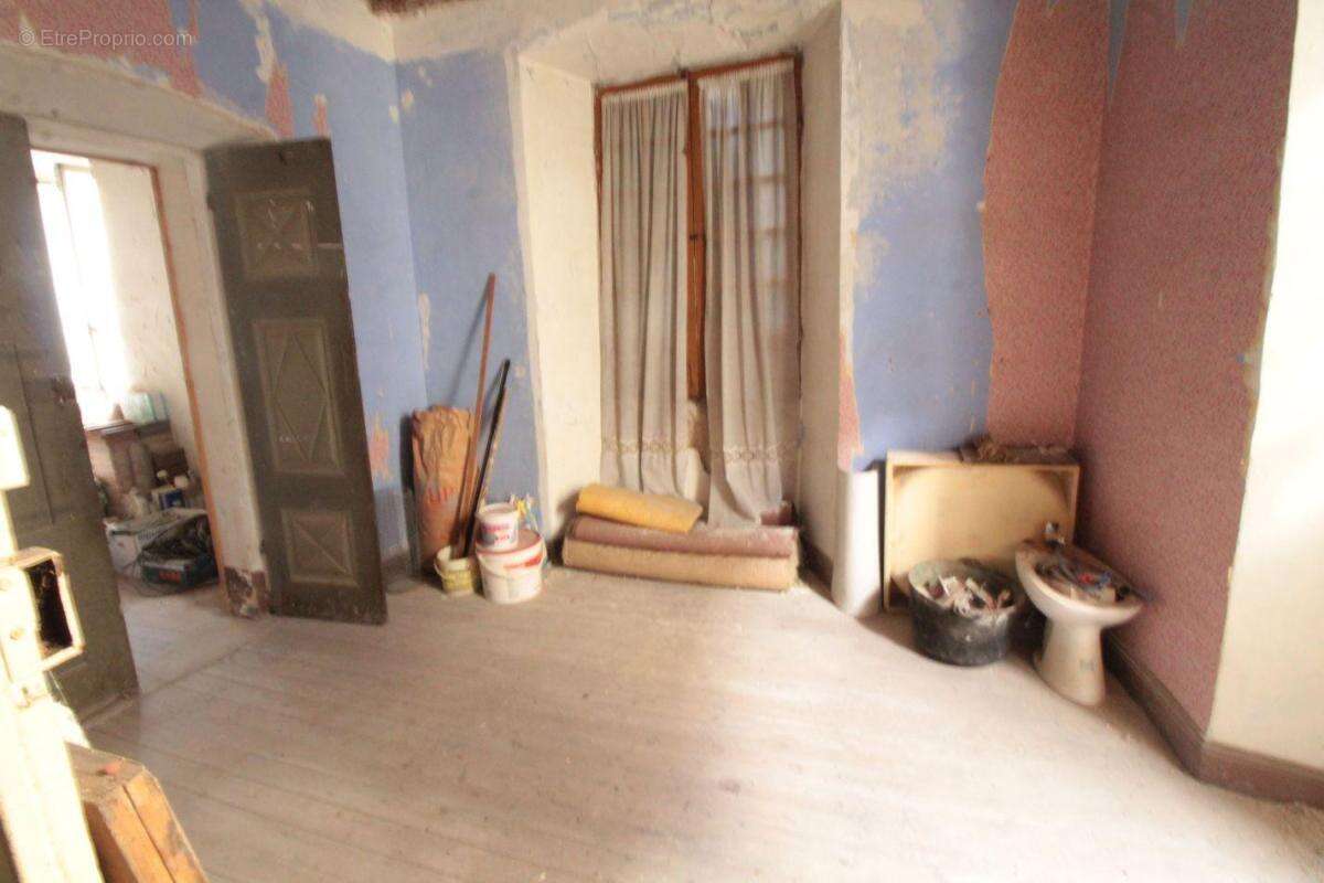 Appartement à SAINT-LAURENT-DE-CERDANS