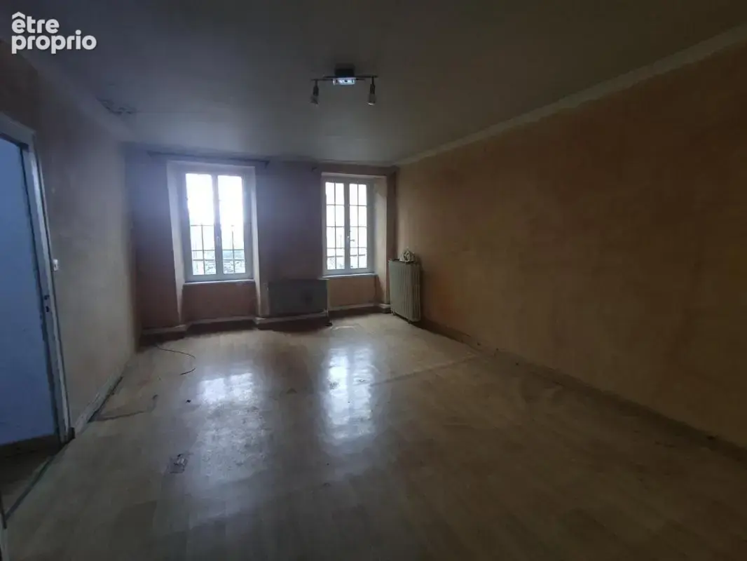 local commercial + habitation - photo 9