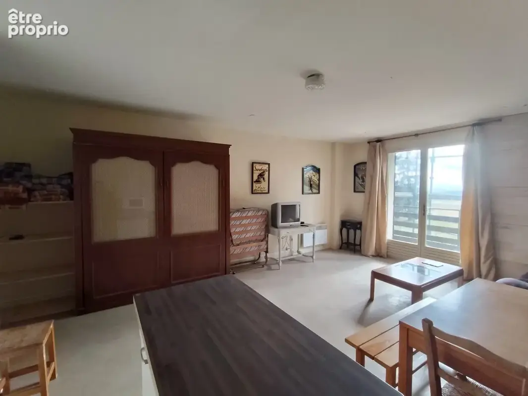 Appartement à BESSE-ET-SAINT-ANASTAISE