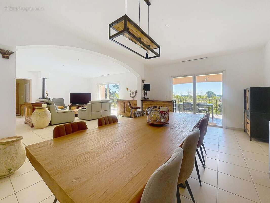 Photo 3 - Maison à BAGNOLS-EN-FORET