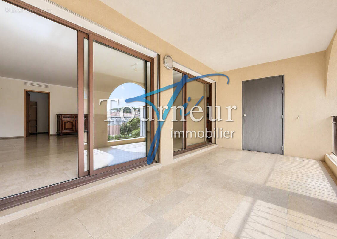 Appartement à SANARY-SUR-MER