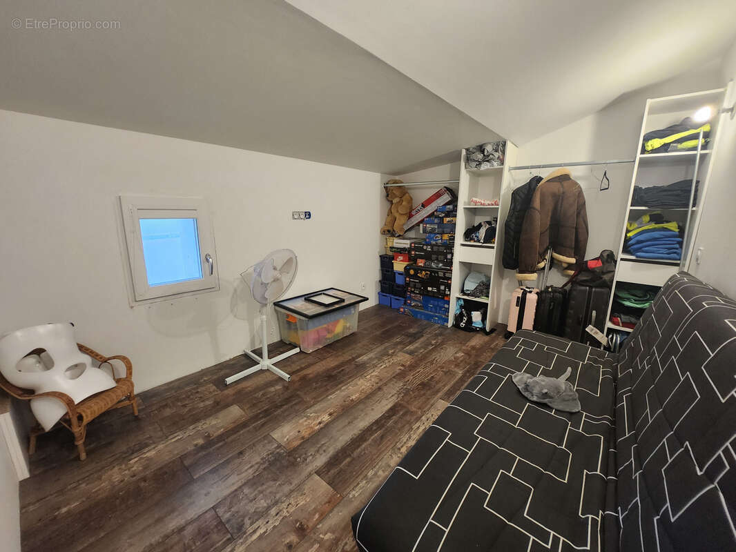 Maison en pierre rénovée avec studio indépendant, piscine et grand garage - photo 16