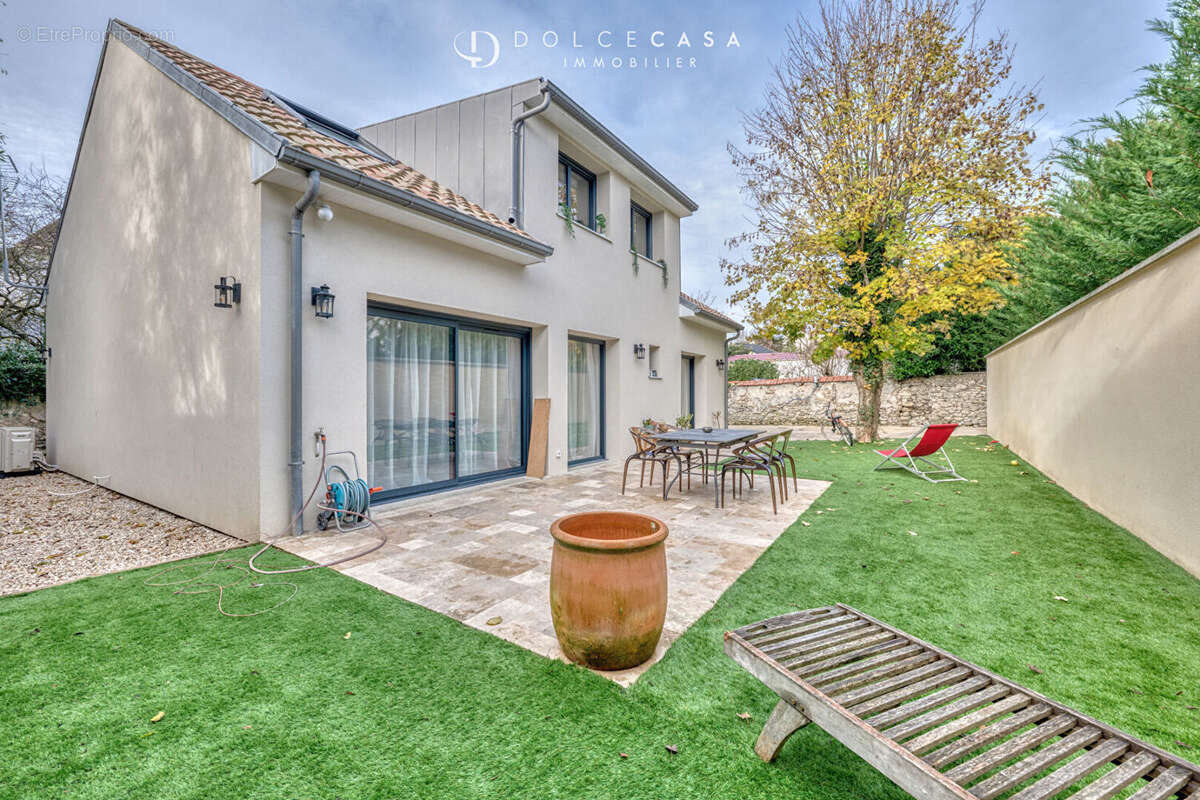 Maison à LE PERREUX-SUR-MARNE