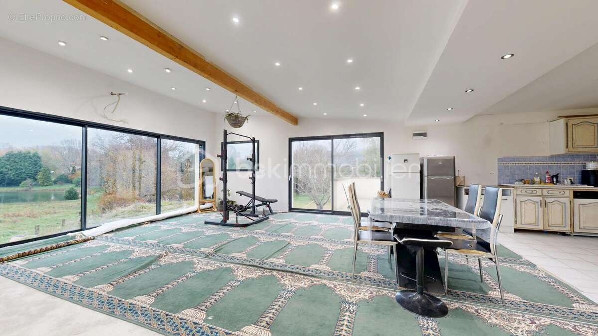 Maison à BONNAC-LA-COTE