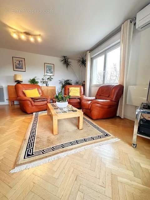 Appartement à NOISEAU