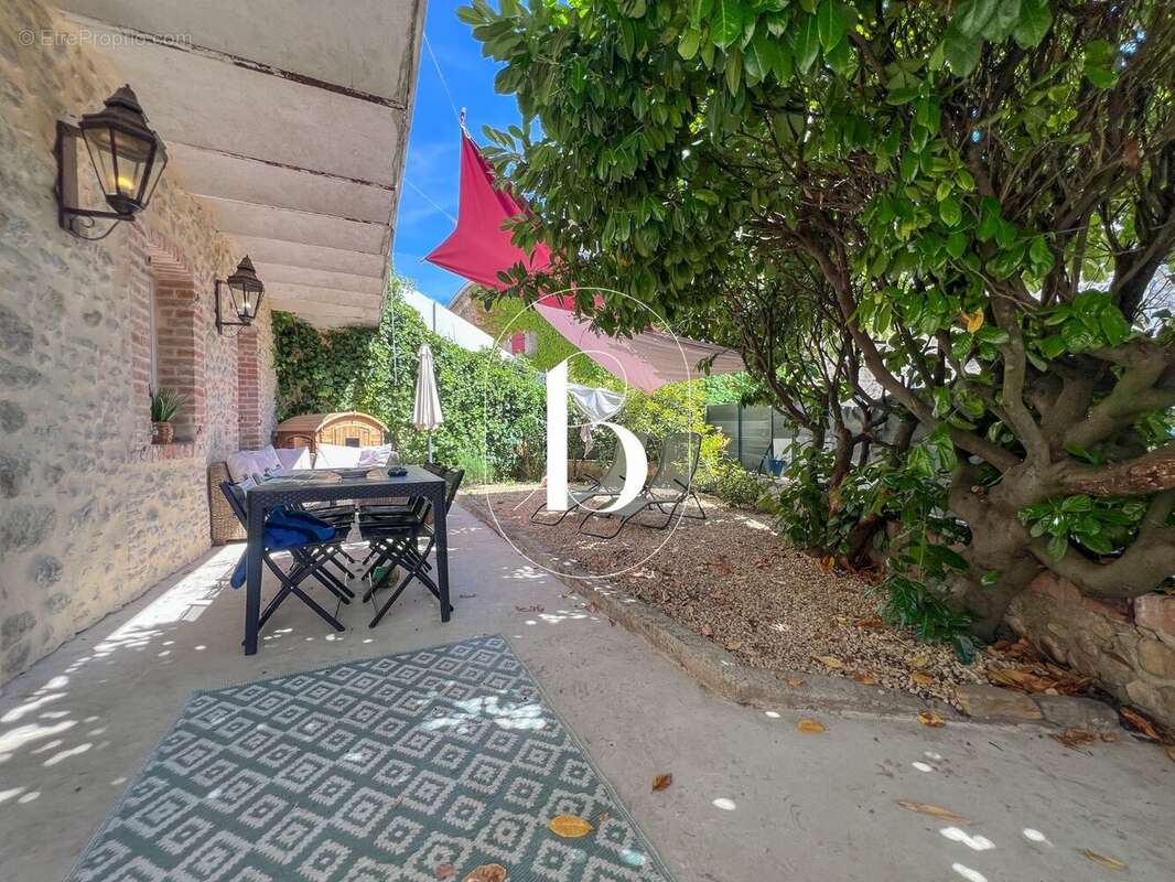 Au sud de la cité Renaissance Barjac... - photo 2