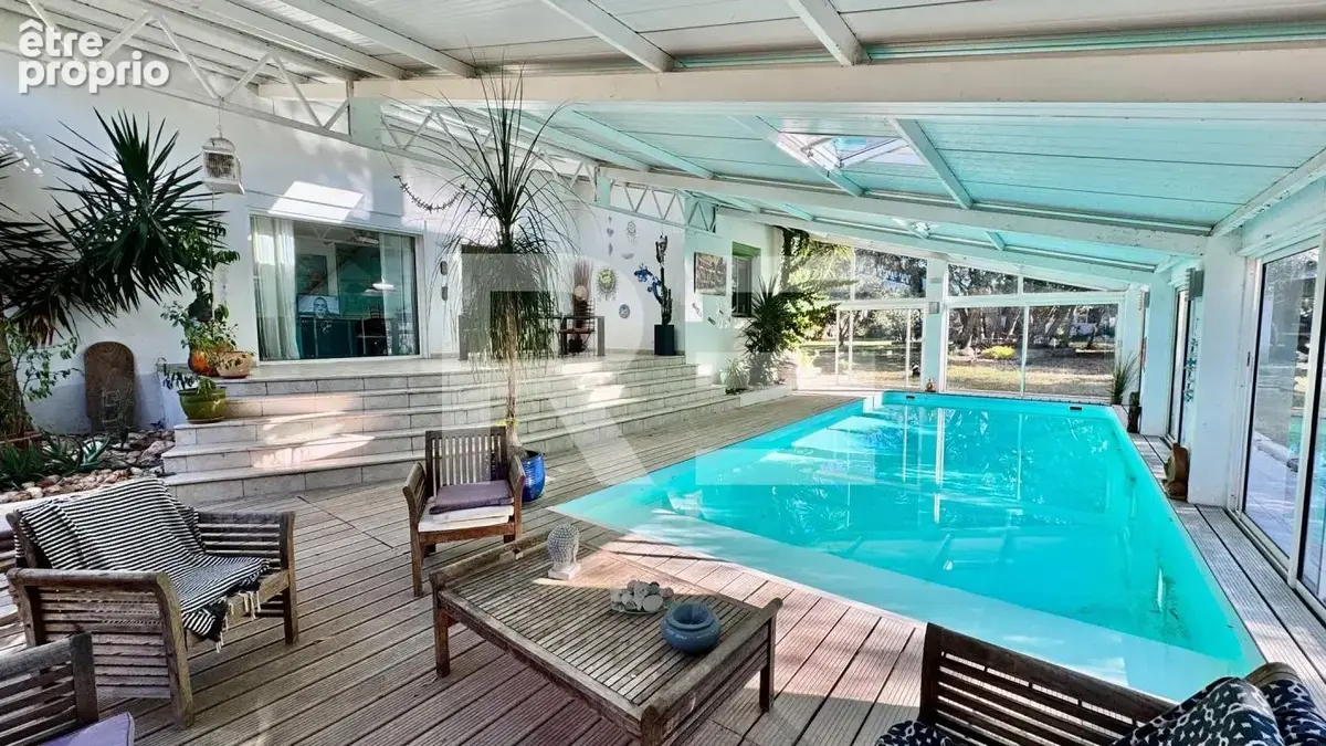 Maison atypique, piscine, jardin, double garage, atelier - photo 3