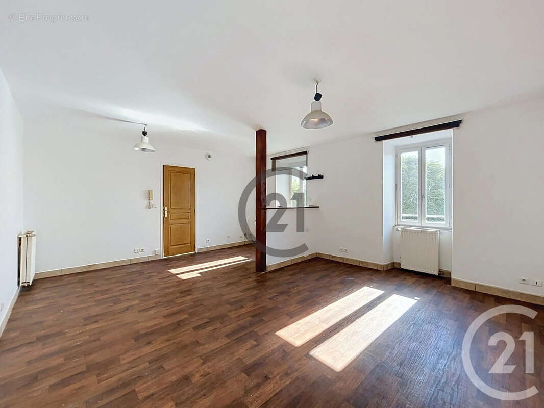 Appartement 57 m² à Montereau-Fault-Yonne  - photo 2