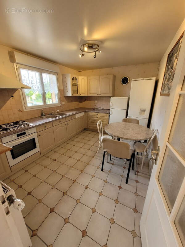 Maison de plain-pied à Bletterans, proche des commerces ! - photo 2