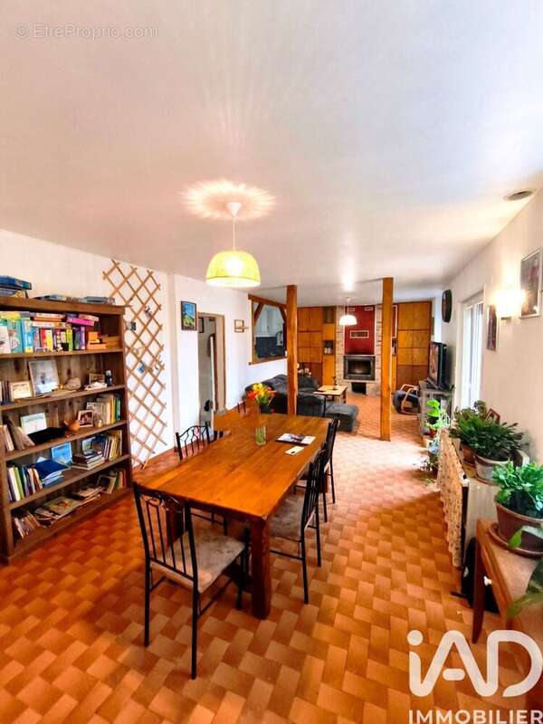 Maison 97 m² à Faux-Fresnay  - photo 4