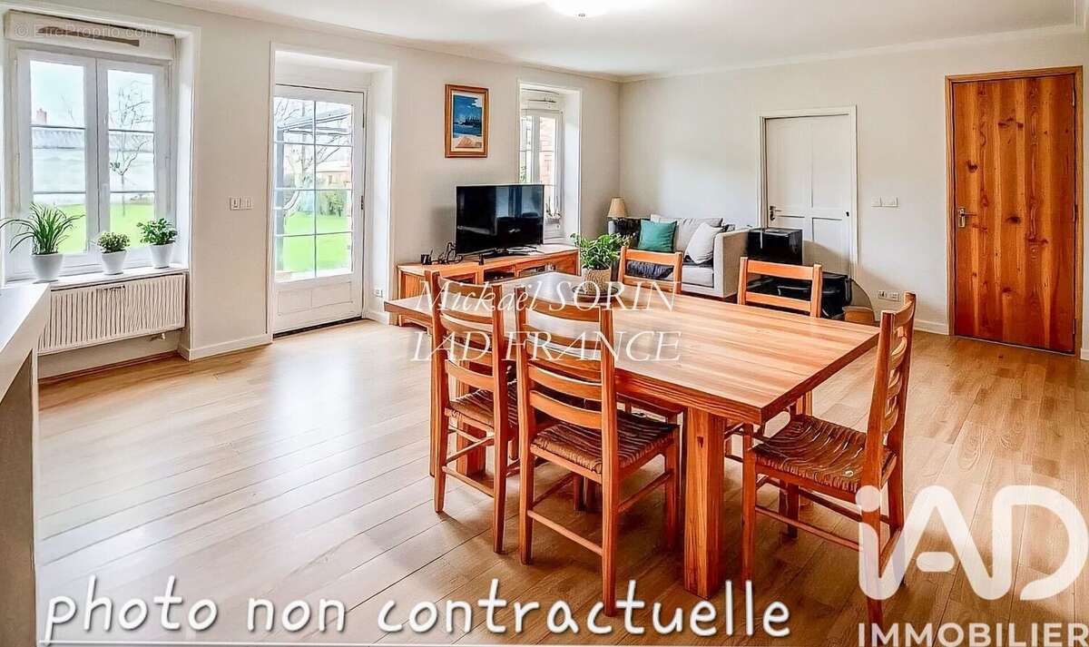 Photo 9 - Maison à LA CHAIZE-LE-VICOMTE