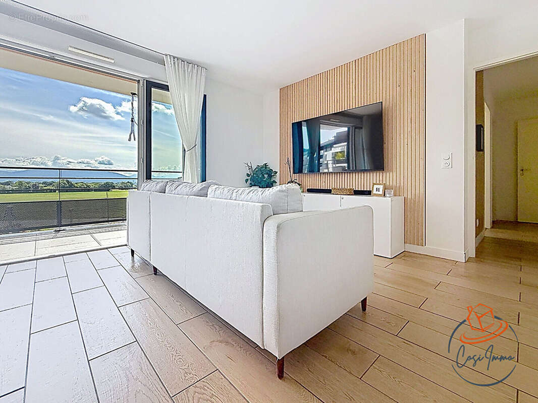 Appartement à CESSY