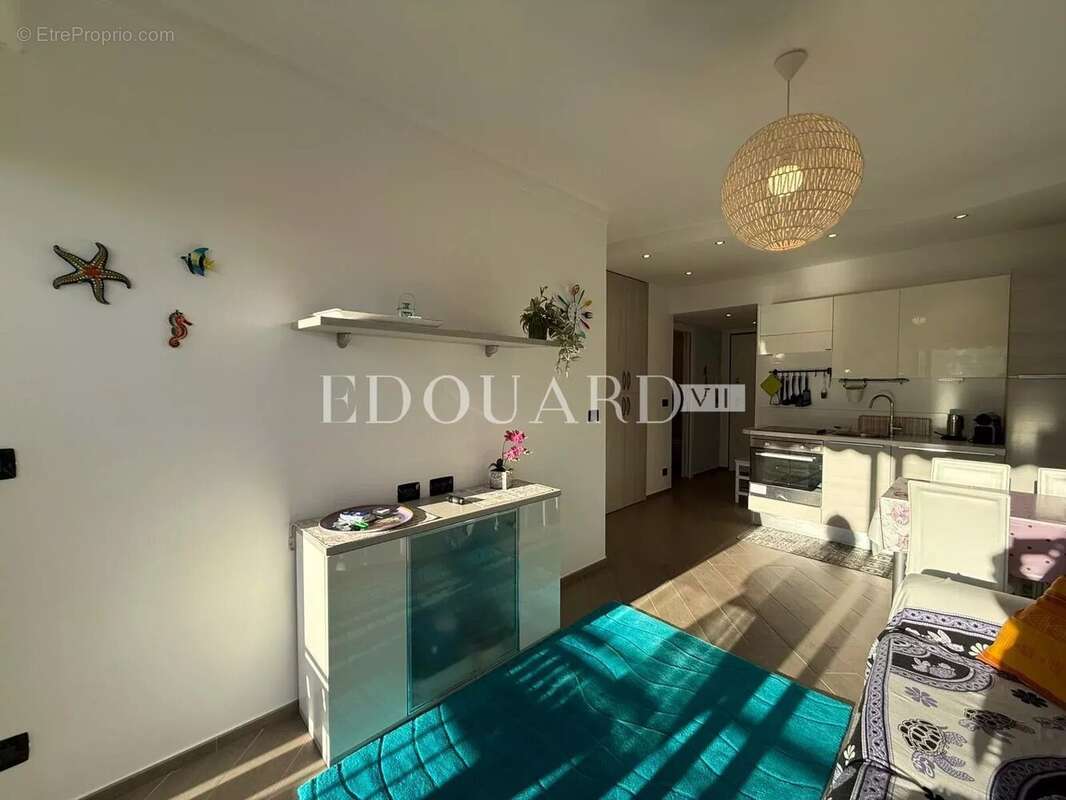 Appartement à ROQUEBRUNE-CAP-MARTIN