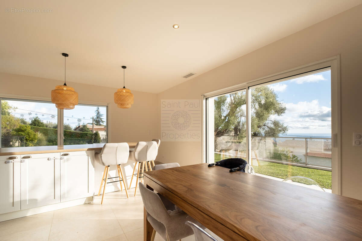 EXCLUSIVITE - TOURRETTES-SUR-LOUP - Maison vue mer panoramique - 147m2 - photo 16