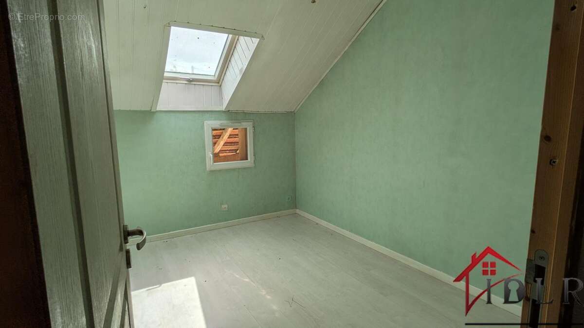 maison à rénover avec 13 000m2 terrain - photo 12
