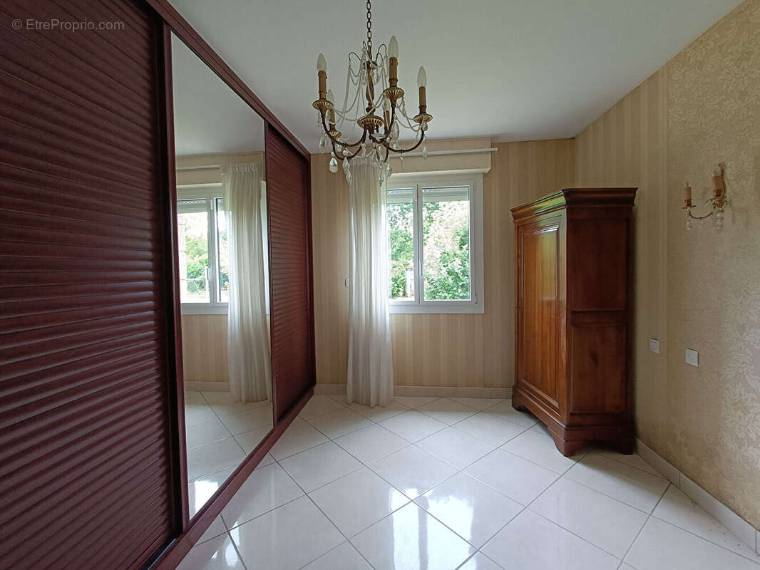 Belle maison sur vaste terrain ! - photo 8