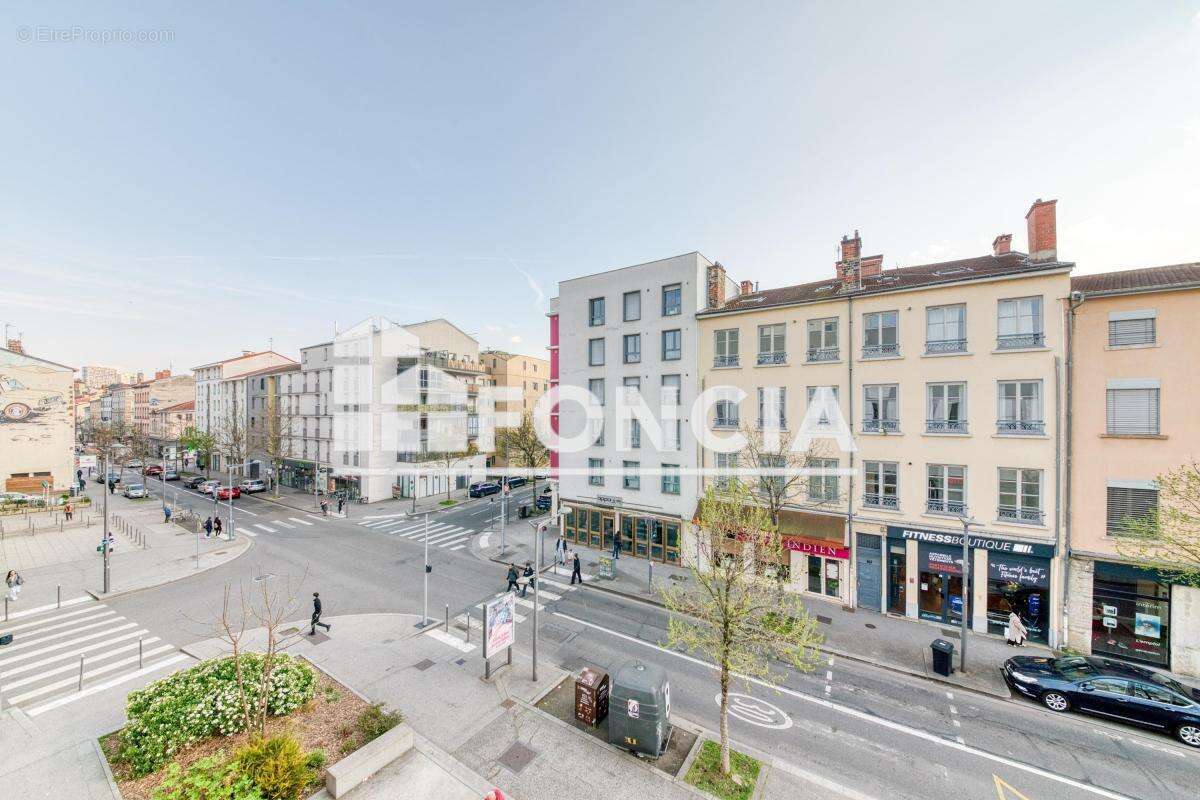 Appartement à LYON-9E