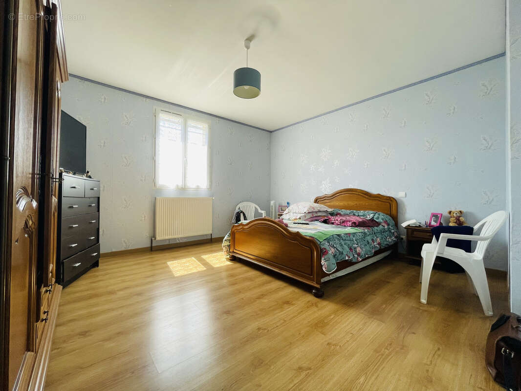 Maison à TERRASSON-LAVILLEDIEU