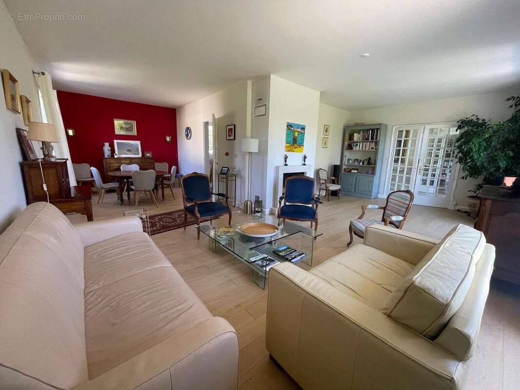 Maison à SAINT-DOULCHARD