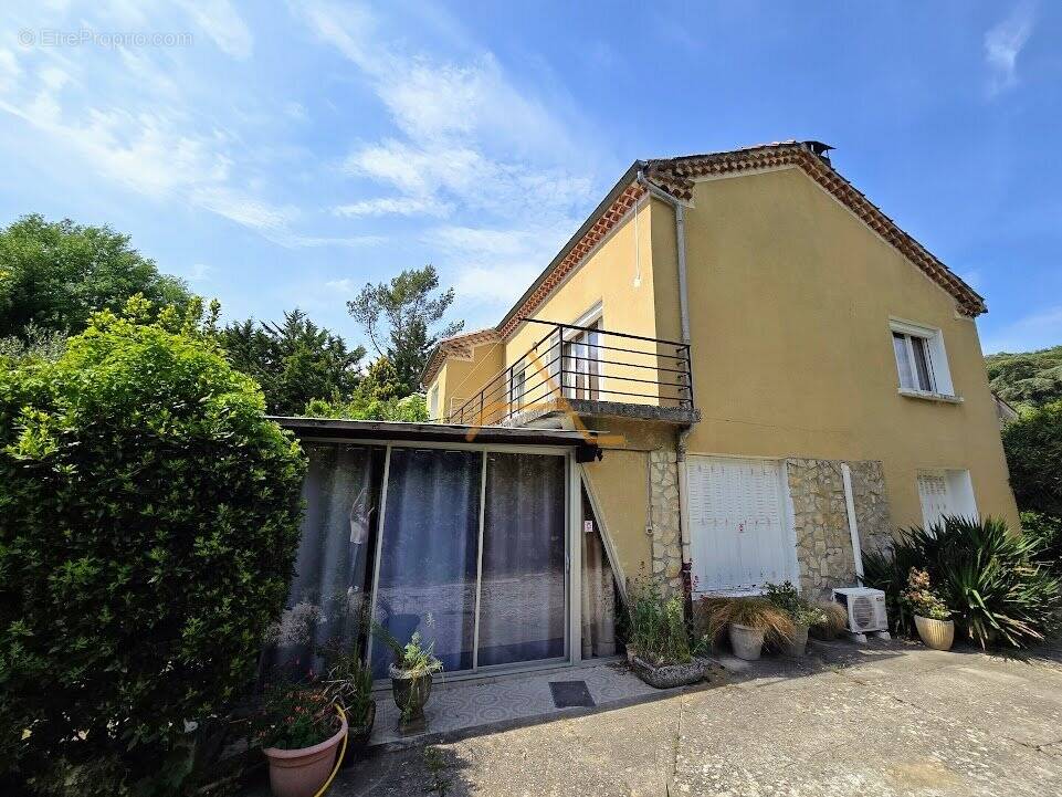 Maison à LA BEGUDE-DE-MAZENC
