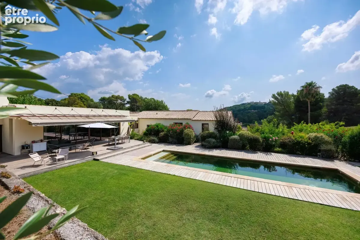MOUGINS - Élegante bastide renovée de 1887  – Quartier résidentiel au calme à proximité des commerces - photo 6