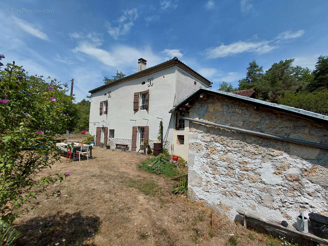 Propriété en pierre sur 3,5 hectares de terrain boisé en Périgord Vert - photo 7