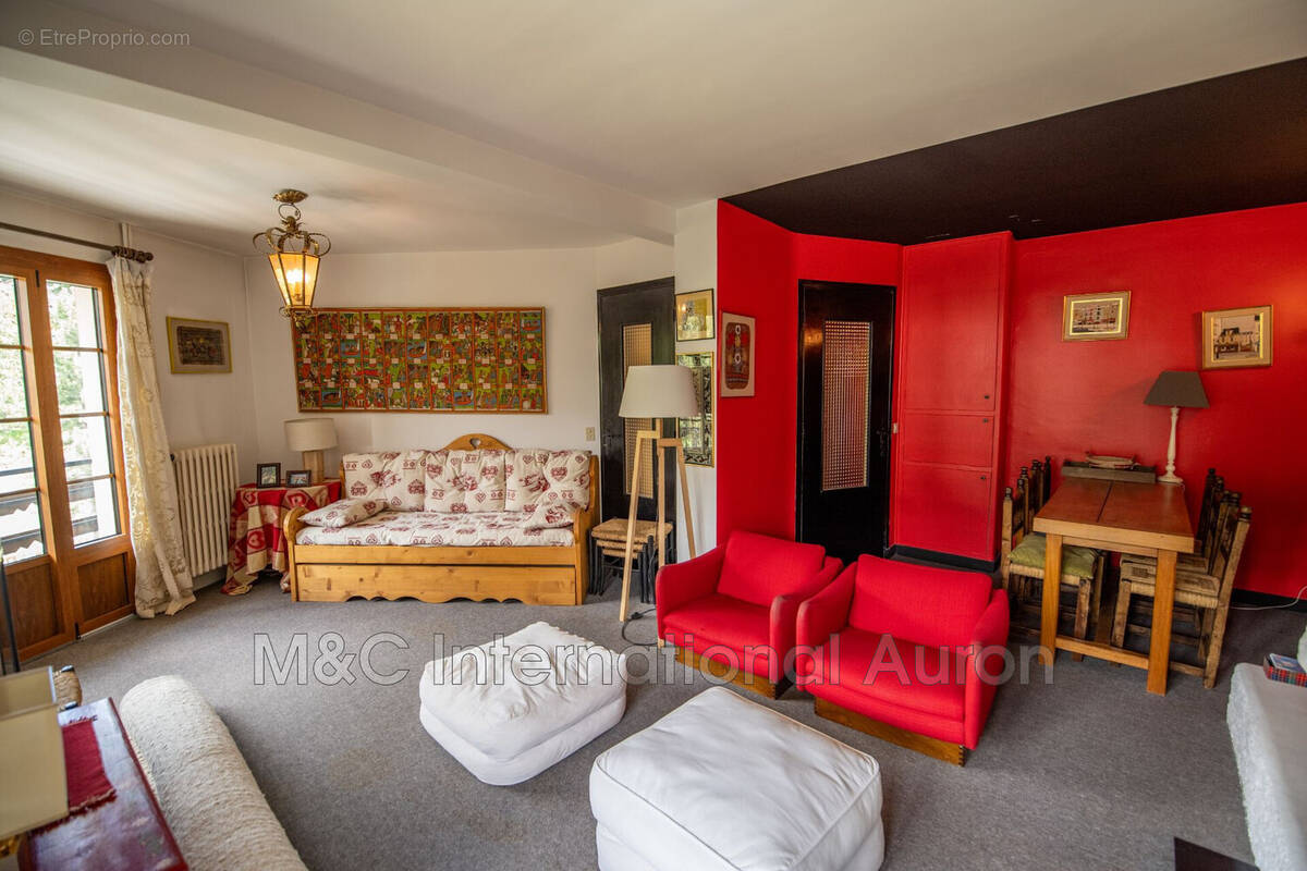 Appartement à SAINT-ETIENNE-DE-TINEE