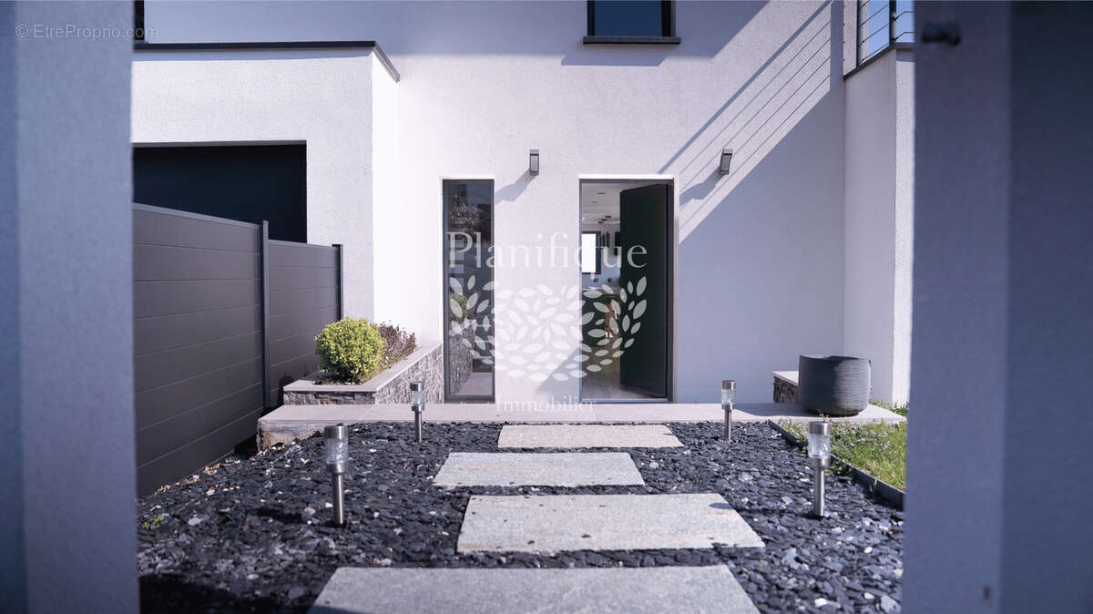 Maison à EPAGNY