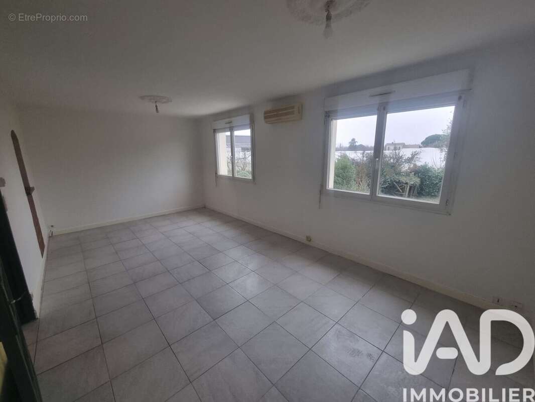 Maison 70 m² à Saint-Laurent  - photo 9