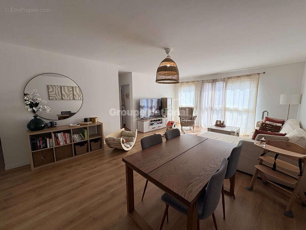 Appartement à GRISY-LES-PLATRES