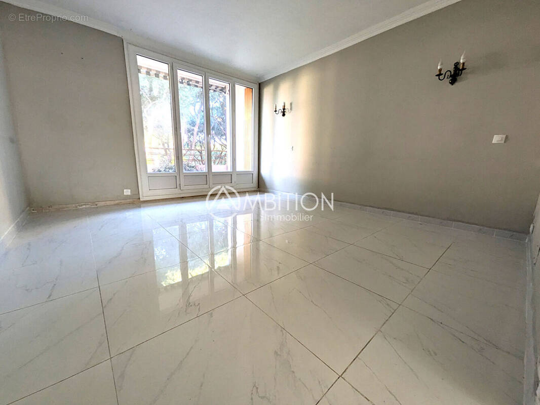 Appartement à SAINT-RAPHAEL