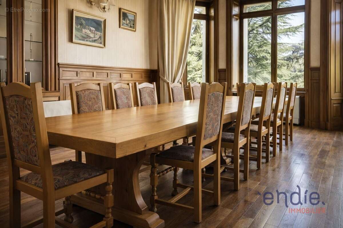 Maison à SAINT-JULIEN-MOLIN-MOLETTE