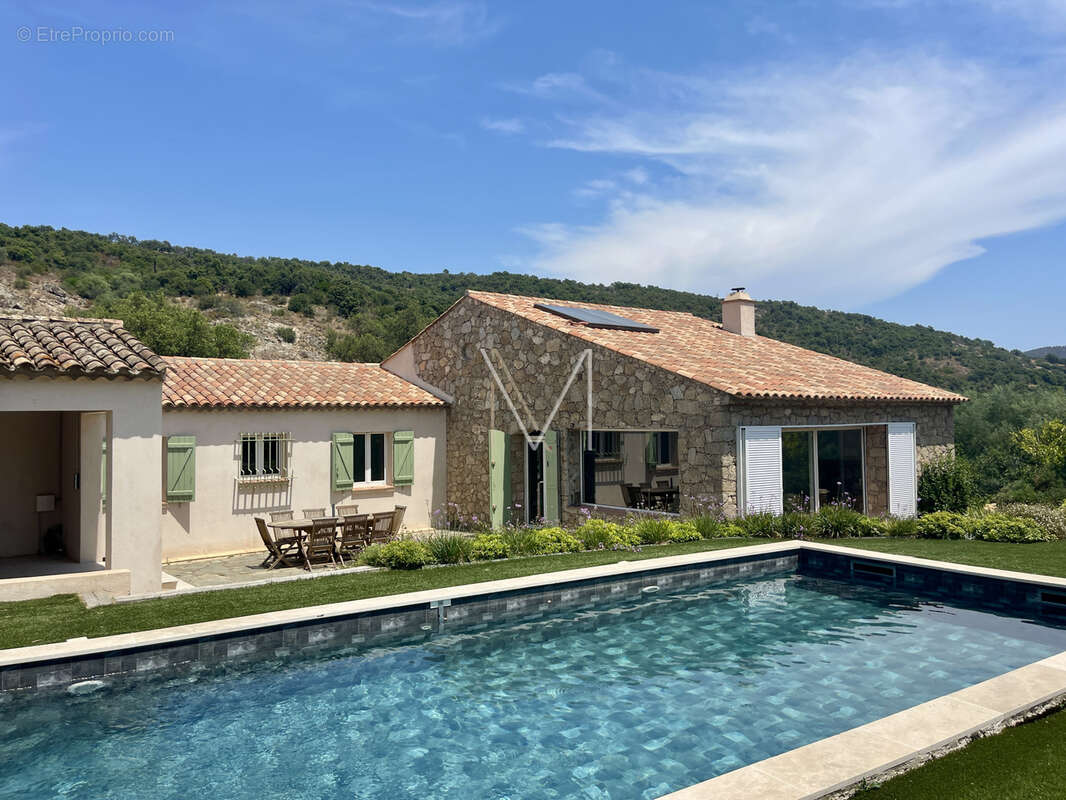 Maison à PLAN-DE-LA-TOUR