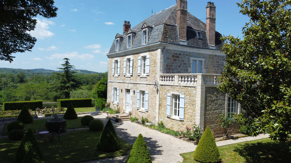 Maison à BRIGNAC-LA-PLAINE