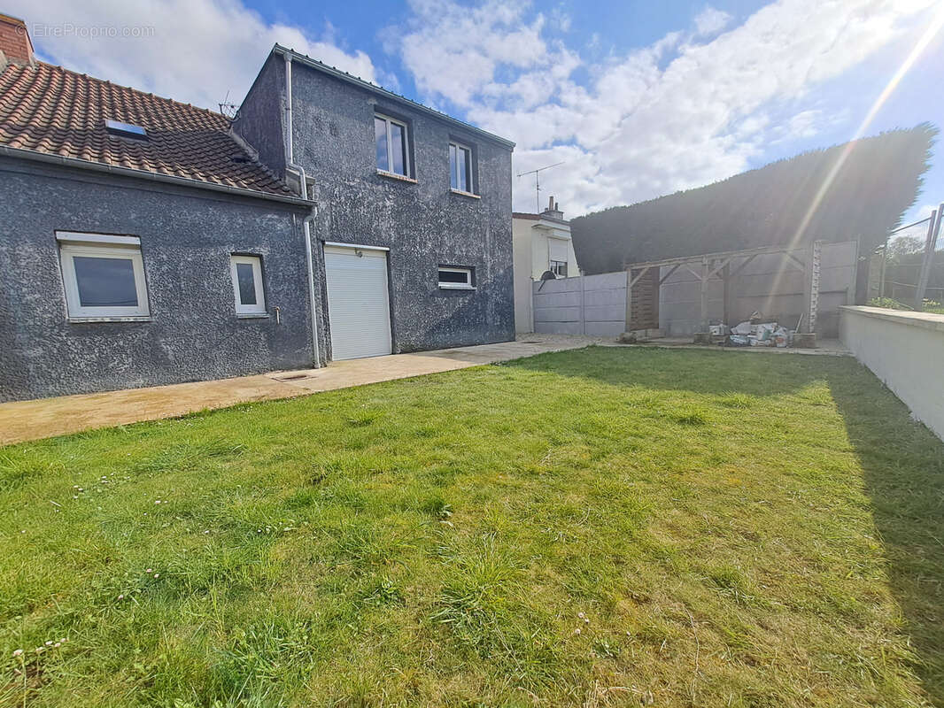 Maison à SAINS-EN-GOHELLE