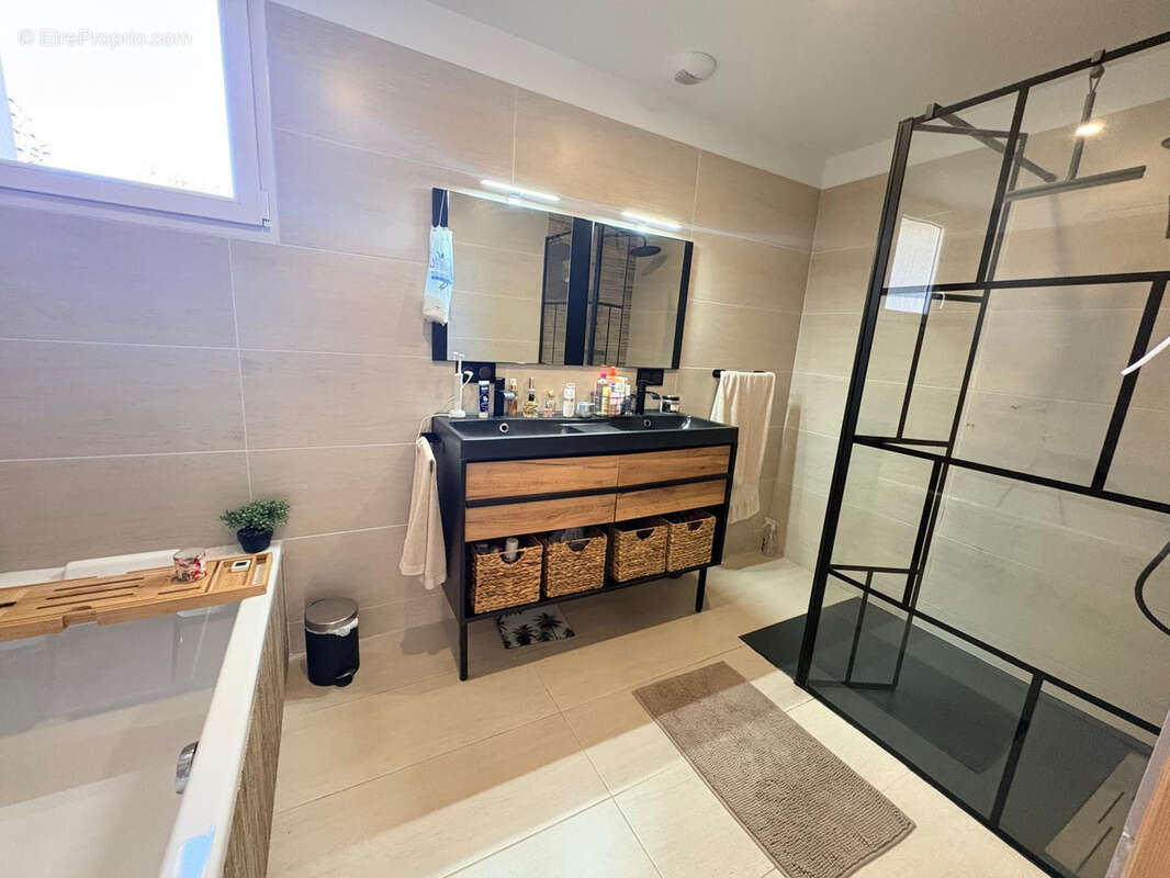 Maison à SAUSSET-LES-PINS