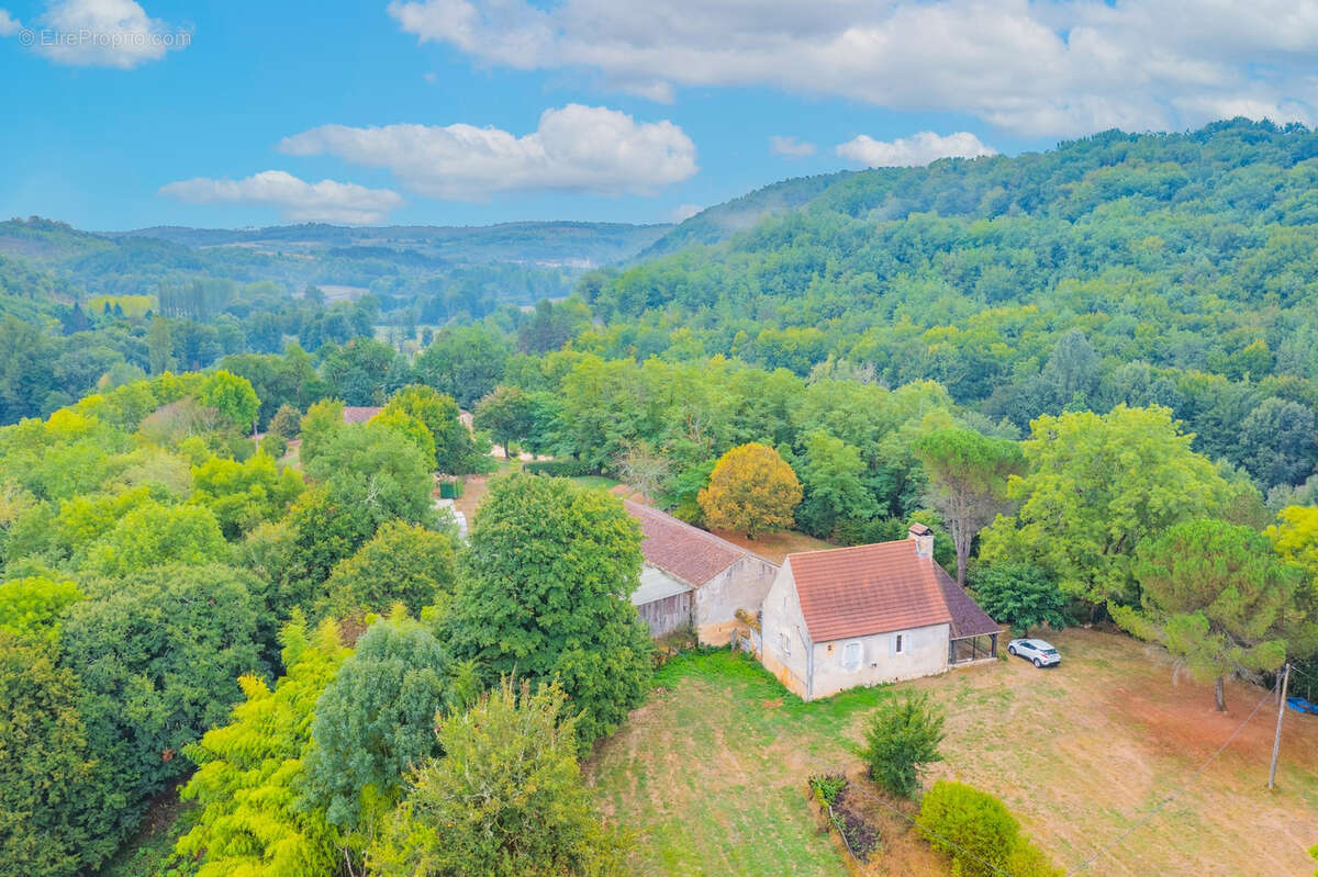 Maison à BLANQUEFORT-SUR-BRIOLANCE