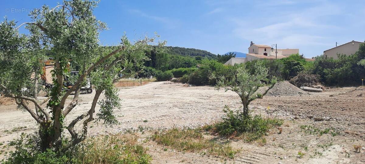 Terrain à CAROMB
