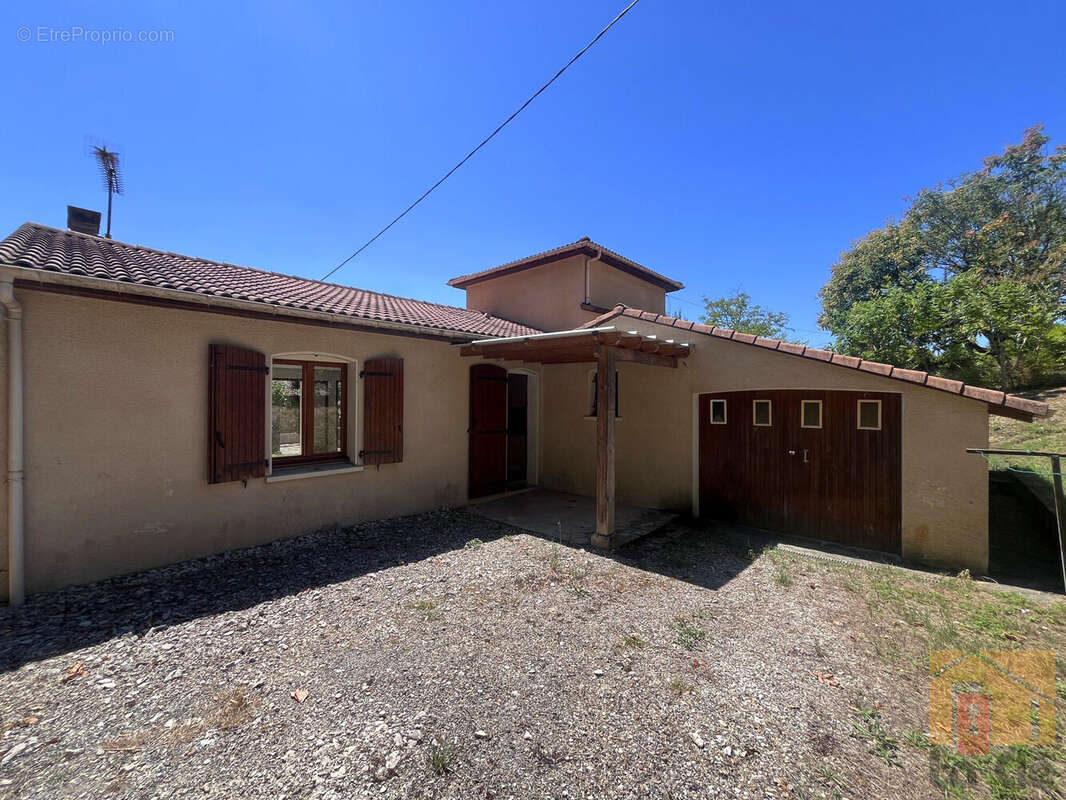 Maison 106 m² à Colayrac-Saint-Cirq  - photo 8