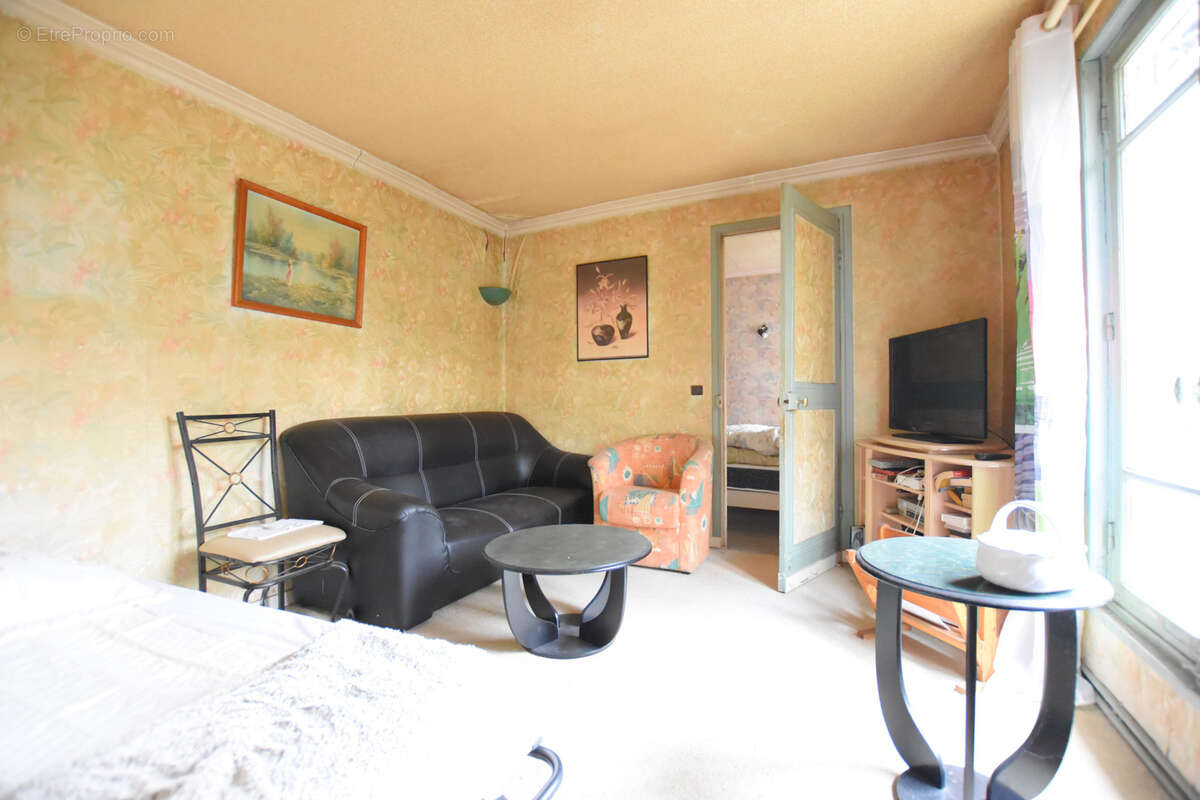 Maison à LES ESSARTS-LE-ROI